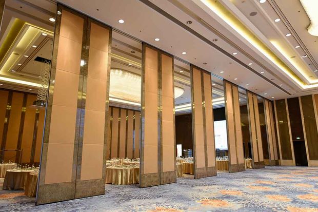 acoustic movable partition on a hotel banquet room in causeway bay