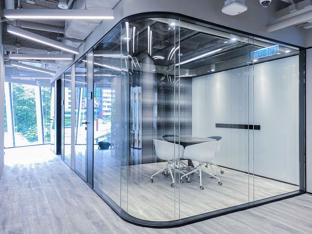 glass partition system in HK conference room