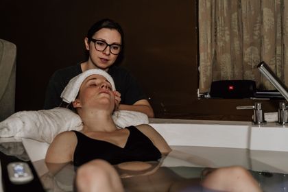 Doula for unmedicated water birth
