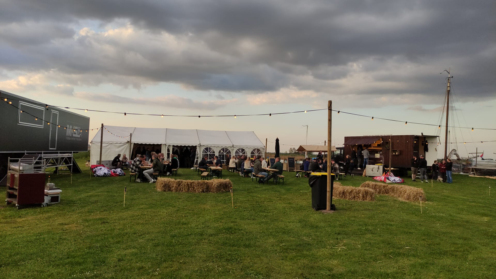 Publieke evenementen tent huren Friesland 