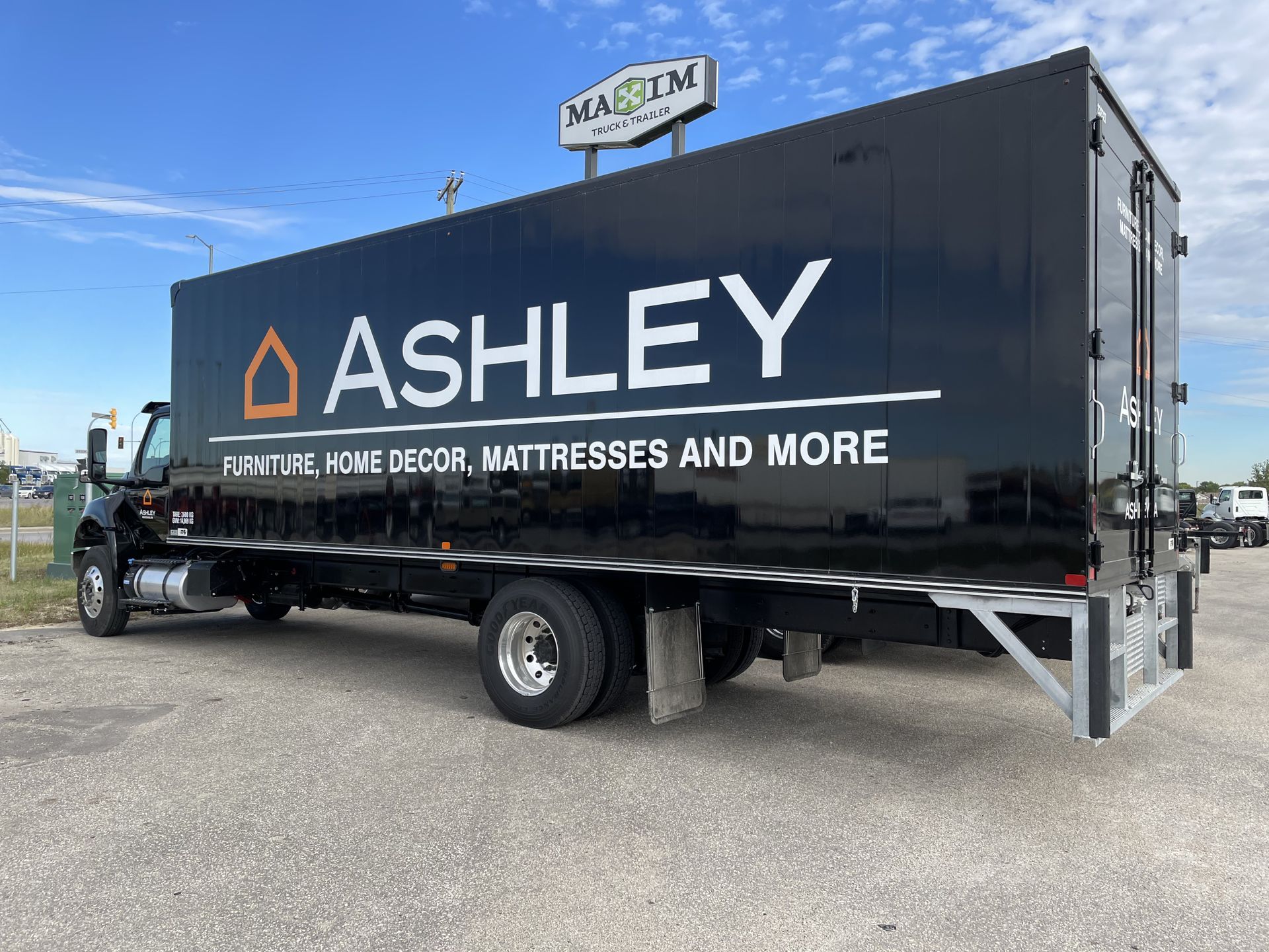 ITB Trucks - Furniture Delivery - Ashley Furniture - Side View