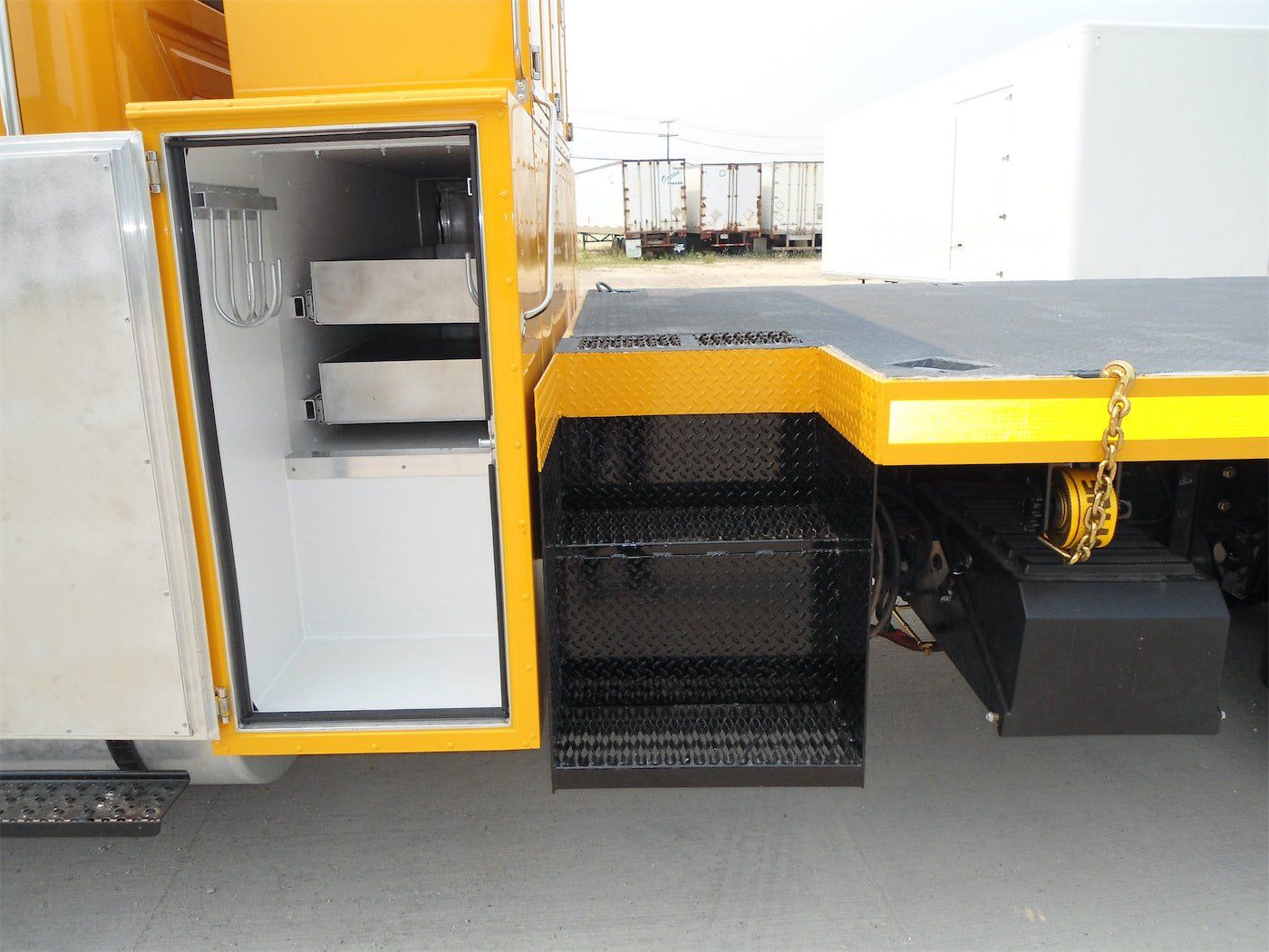 ITB Truck Body - Decks and Platforms - Custom Steps