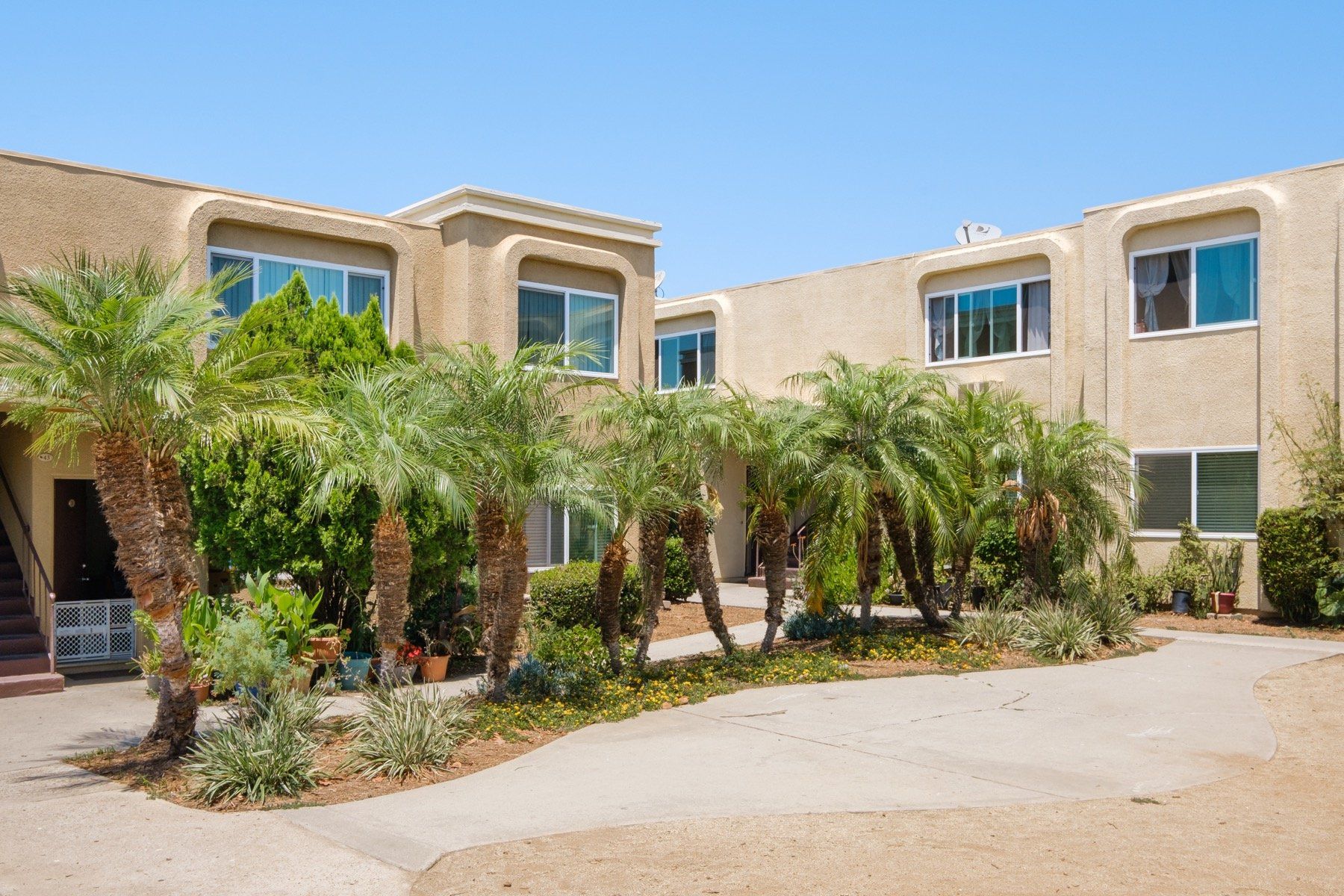 Apartments for Rent 25 Miles Northeast of San Diego in Poway, CA