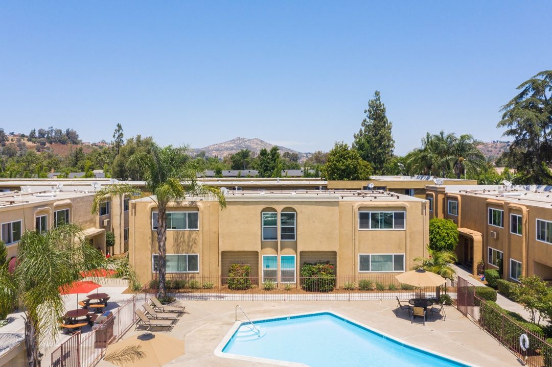 Apartment and pool