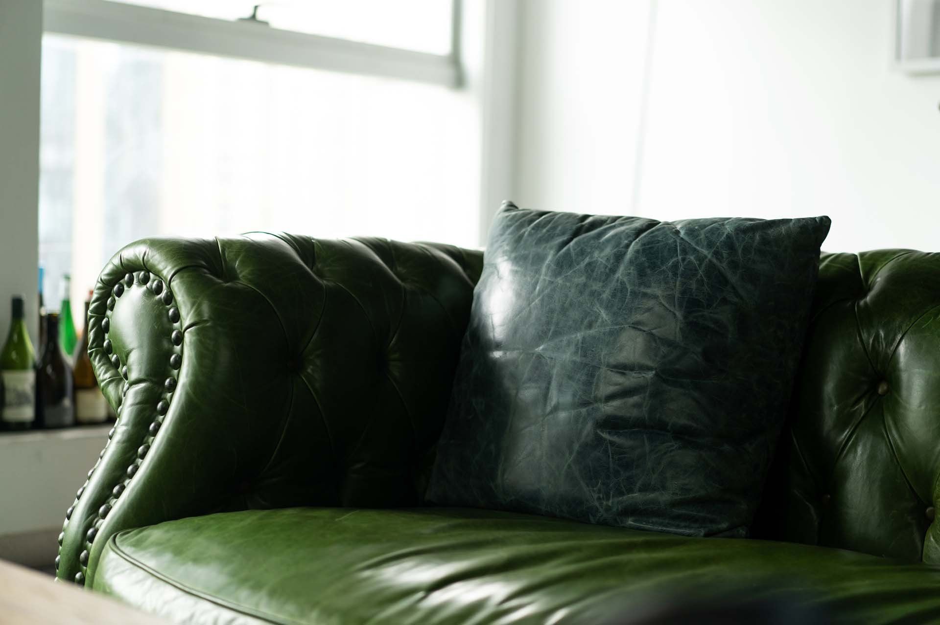 Leather Cleaning - Emerald, QLD - OZ Clean Emerald City