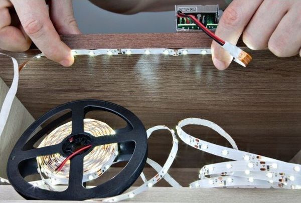 Handyman Surrey Installing lighting strips under cabinet