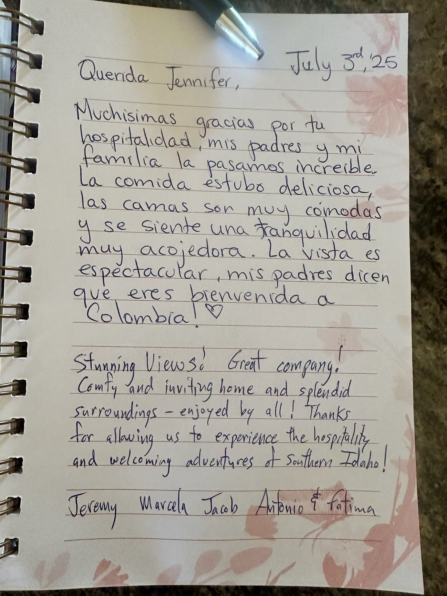 Handwritten letter in Spanish with black ink on notebook paper, possibly a message of gratitude.