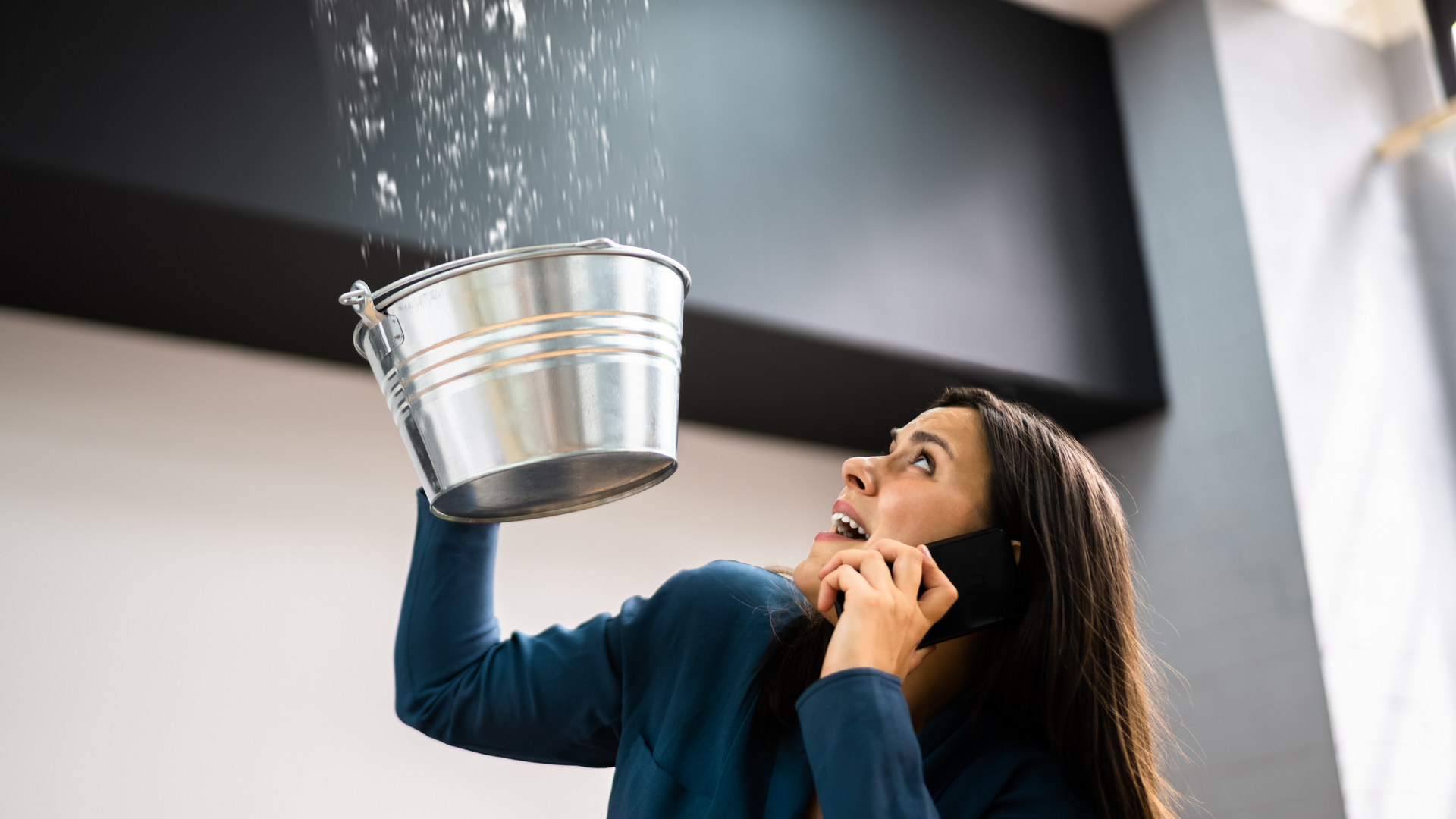 💧 Protect your home from costly water damage! Discover 14 practical ways to prevent leaks, mold, an