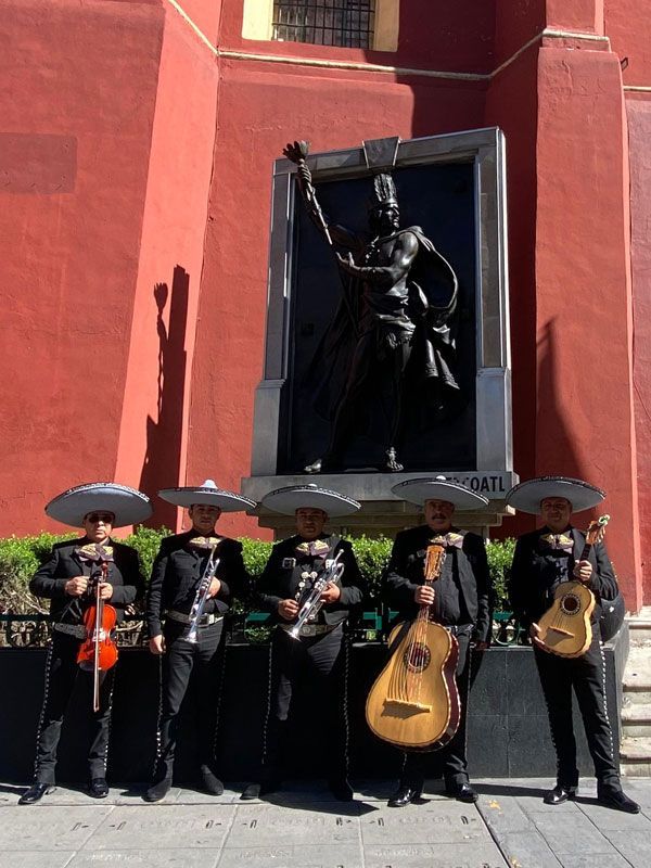 MARIACHI ALAZANES DE MÉXICO DE ALFREDO BARRERA