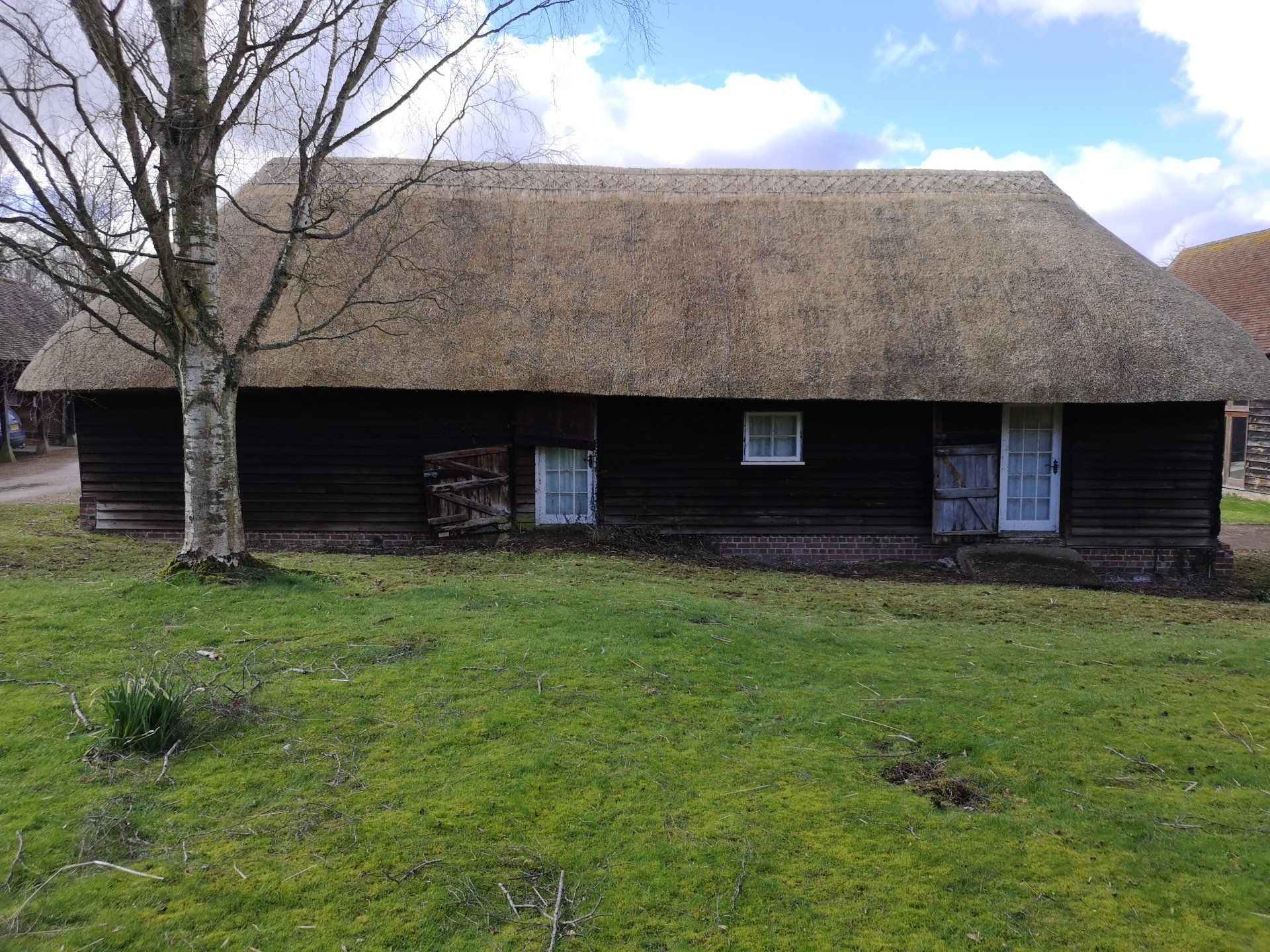 Thatched barn Oxfordshire