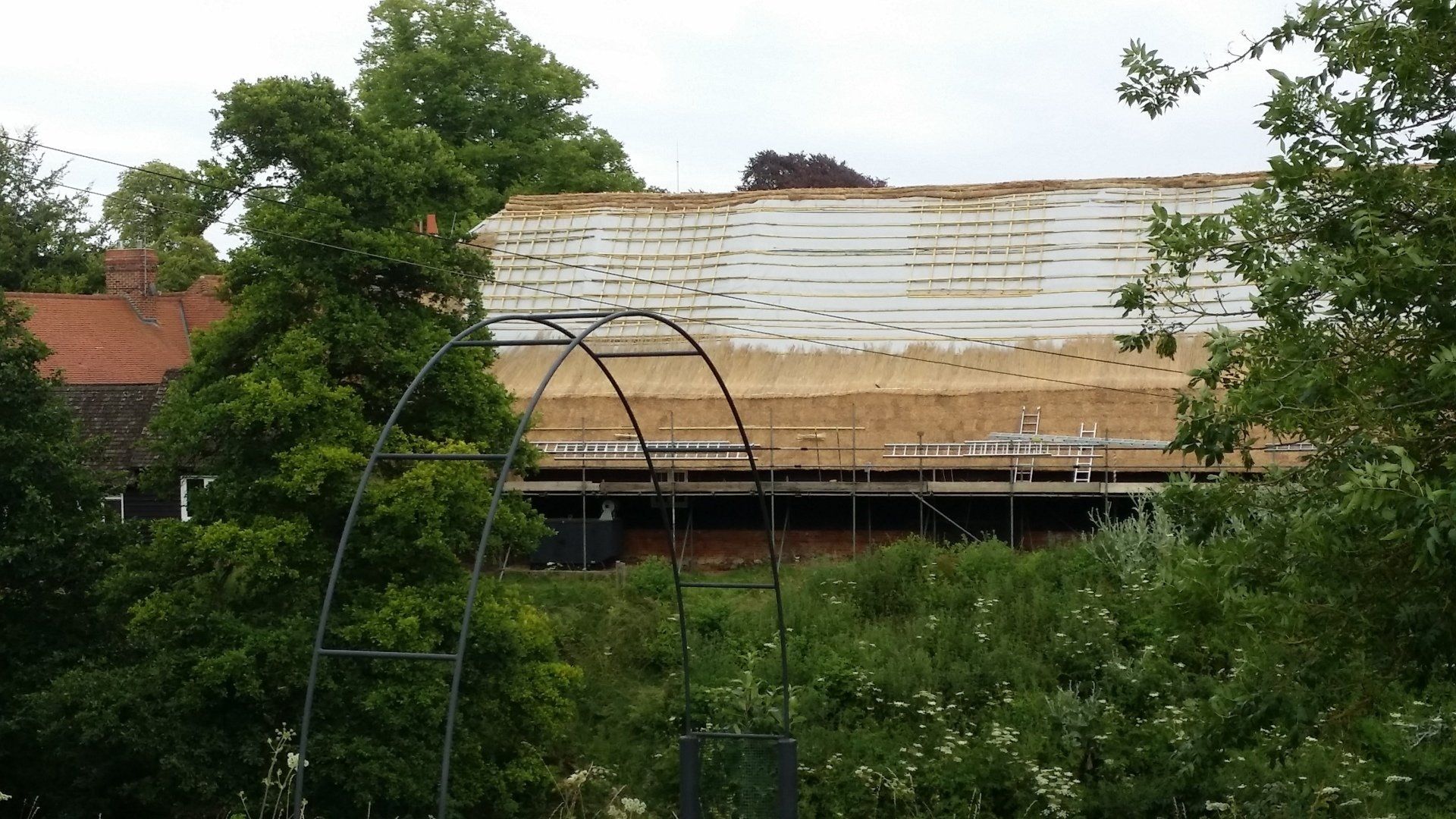Thatched barn picture