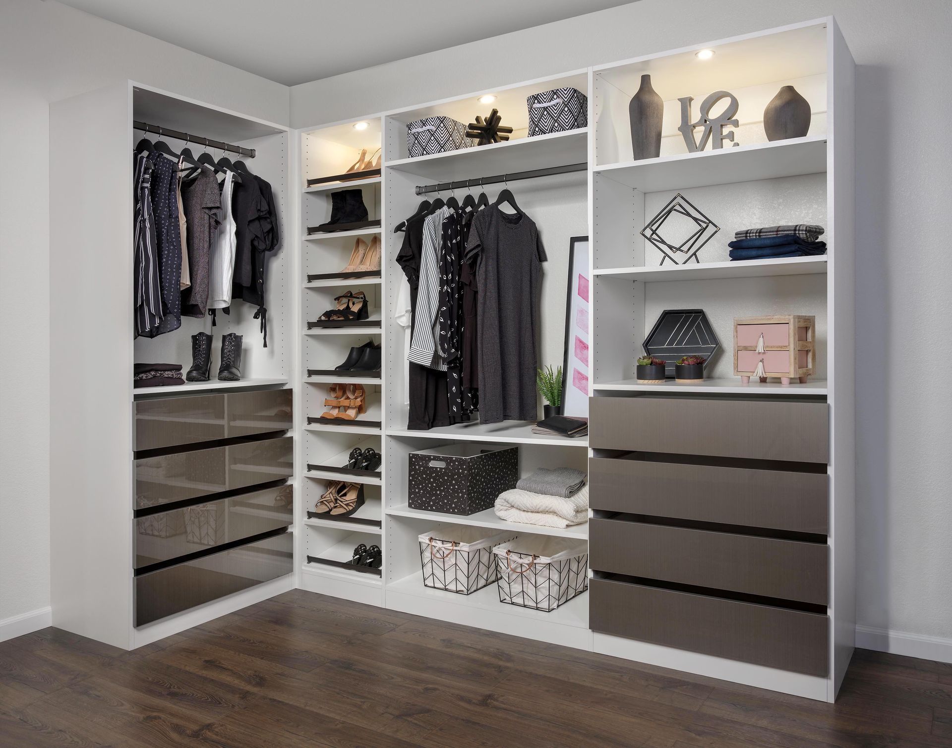 Walk In Custom Closet System