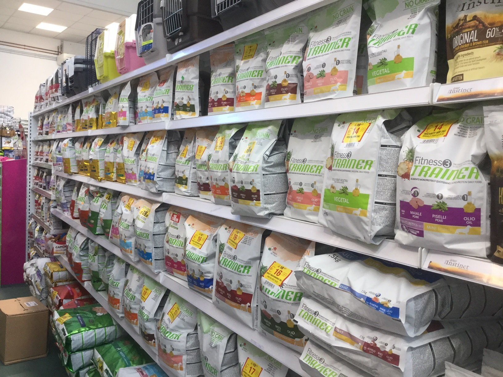 scaffali del negozio