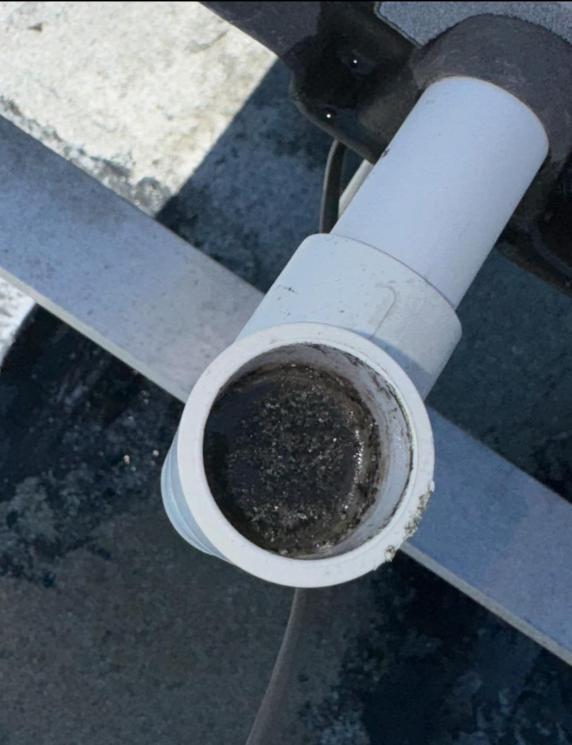 A white pipe with the number 7 on it