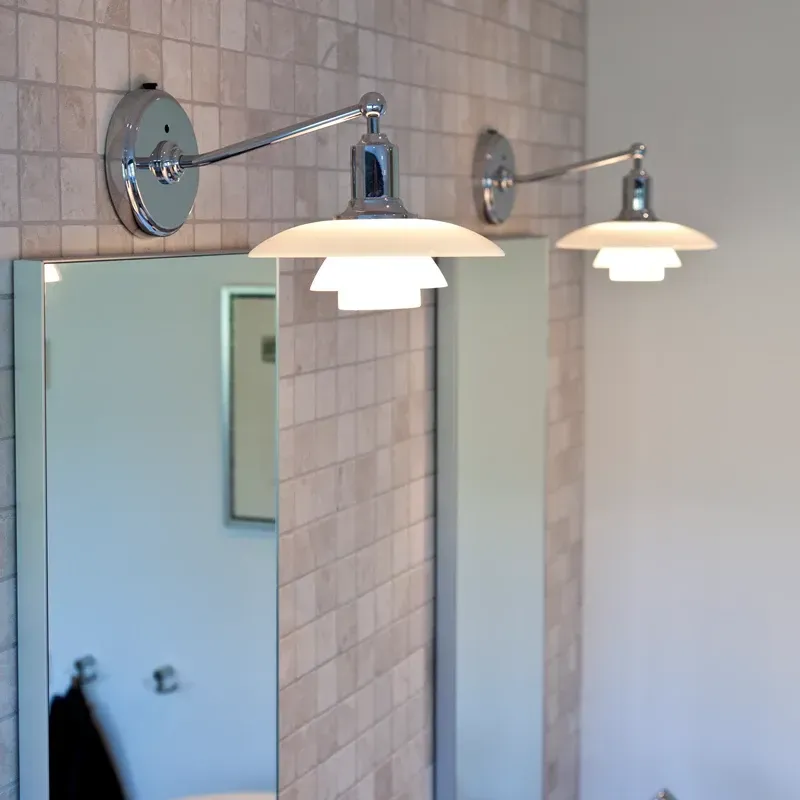 Louis Poulsen lampade da parete bagno Colombo Illuminazione Novara