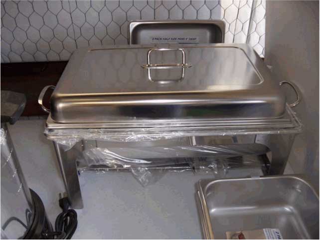 Chaffing Dishes 9 Quart — Bellville, TX — Bellville Rent-All