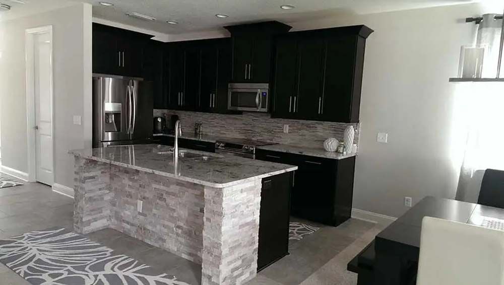 Modern Kitchen - Jacksonville, FL - Advanced Remodeling and Restoration