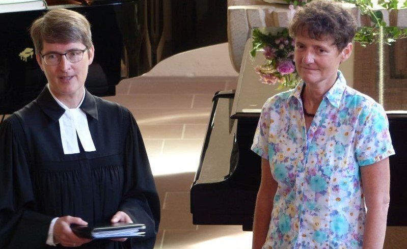Pfarrerin Heike Schuffenhauer und Ute Herrmann