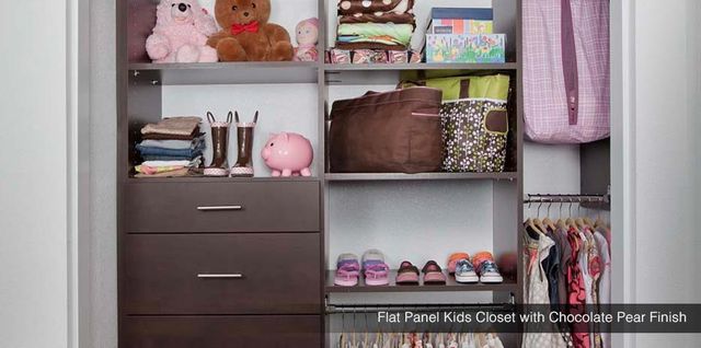 https://lirp.cdn-website.com/9728629a/dms3rep/multi/opt/chocolate-pear-toddlers-kid-reach-in-closet-seattle-washington-934x464.934x464-640w.jpg