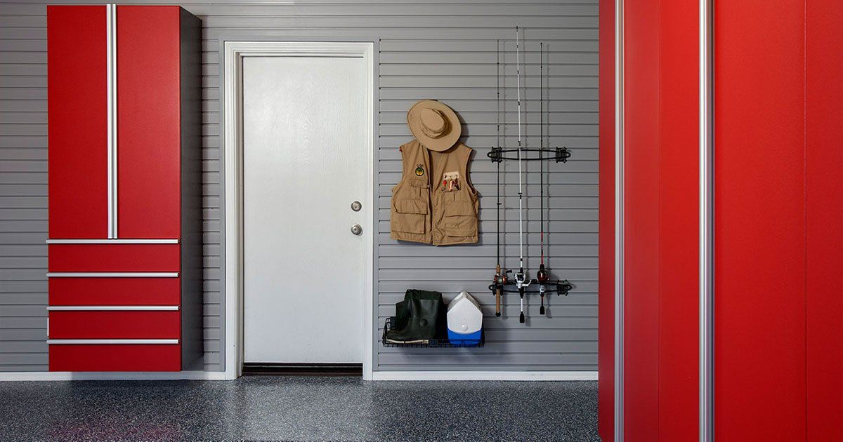 Slatwall Vs Pegboard Which Is Better For Your Garage - Garage Storage Slatwall Systems