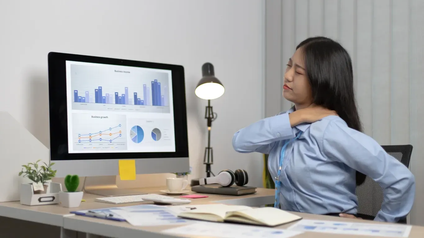 Ergonomic Workspace Setup Singapore: Chiropractor Tips