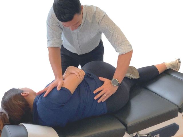 Chiropractor for lower back pain treatment Singapore