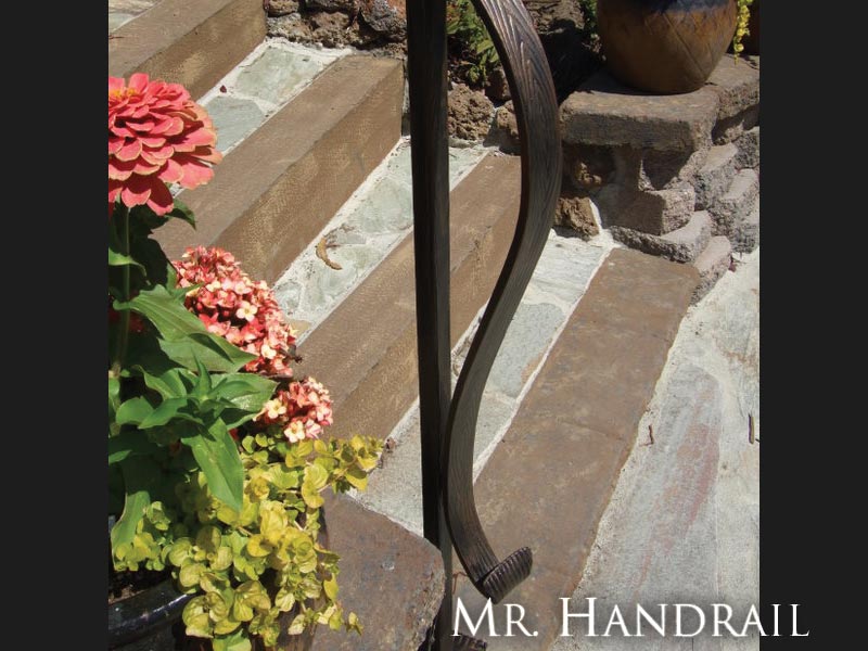 (CU-3) - Long swooping lambs tongue in flatbar with tree bark design