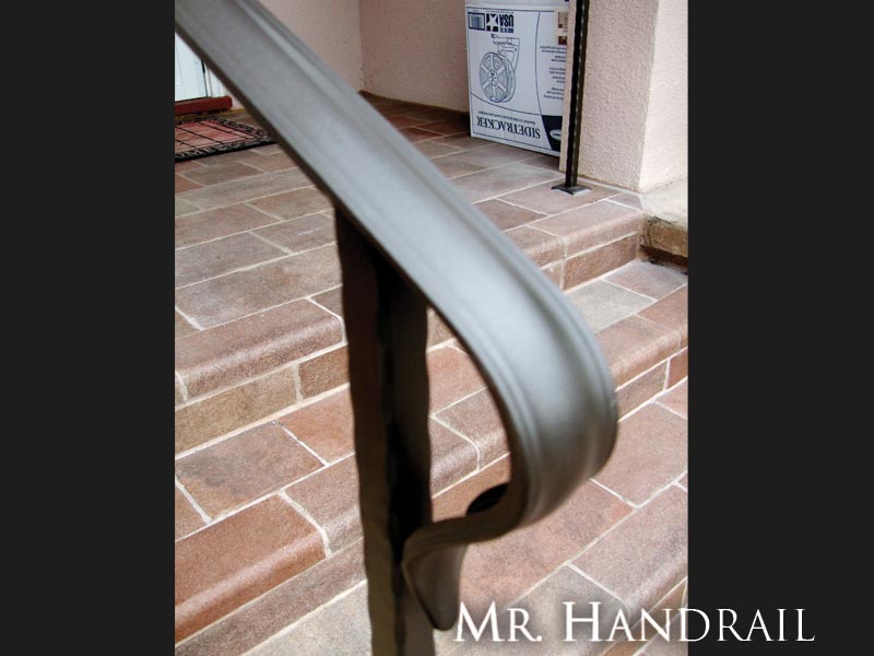 (CU-12) - Lambs tongue in bronze color