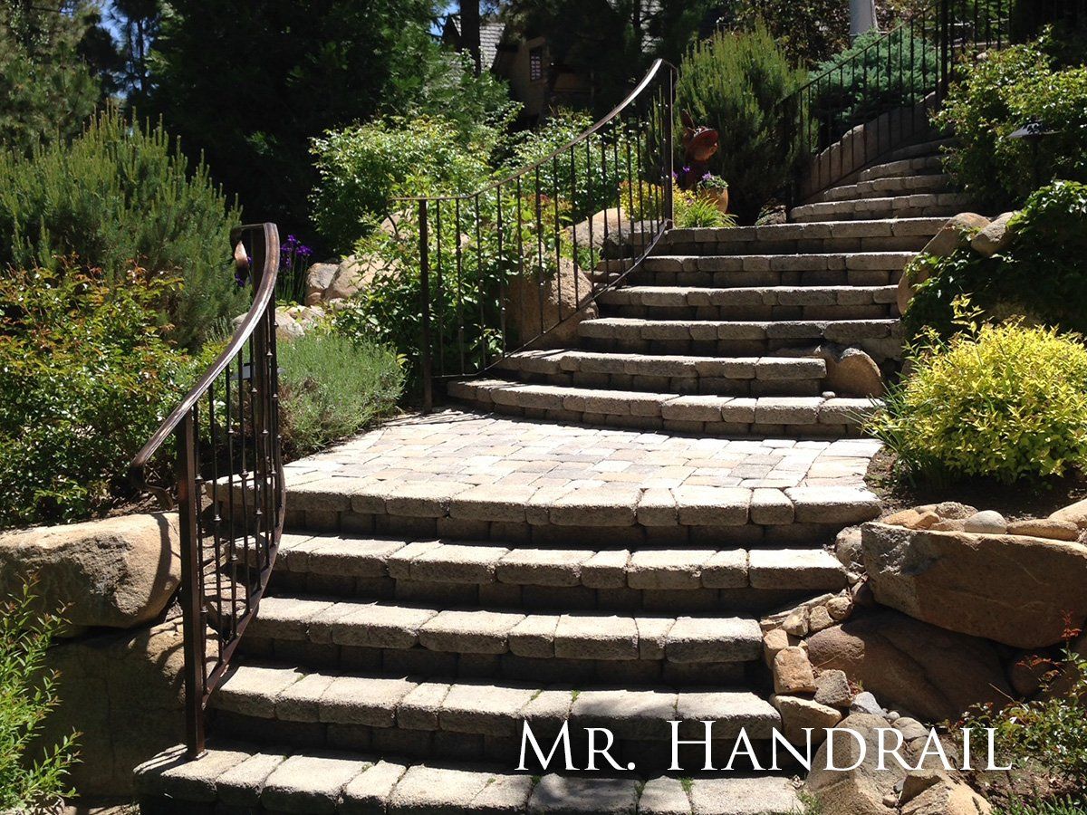 Mr. Handrail - SG-31 - Forged components in slightly radius guard railing