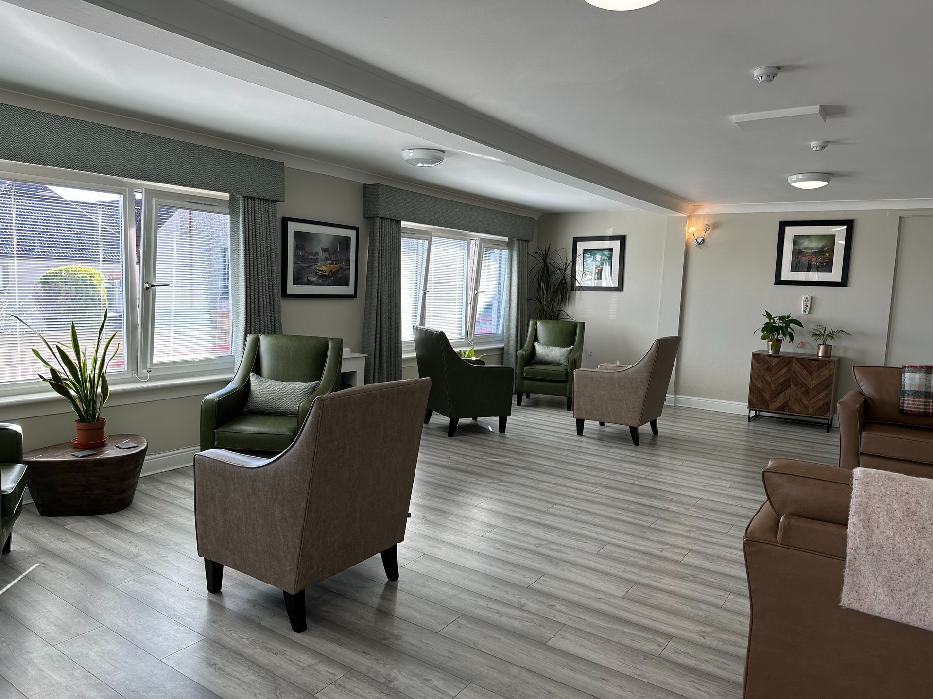 Harbour Care Lounge with chair and tables