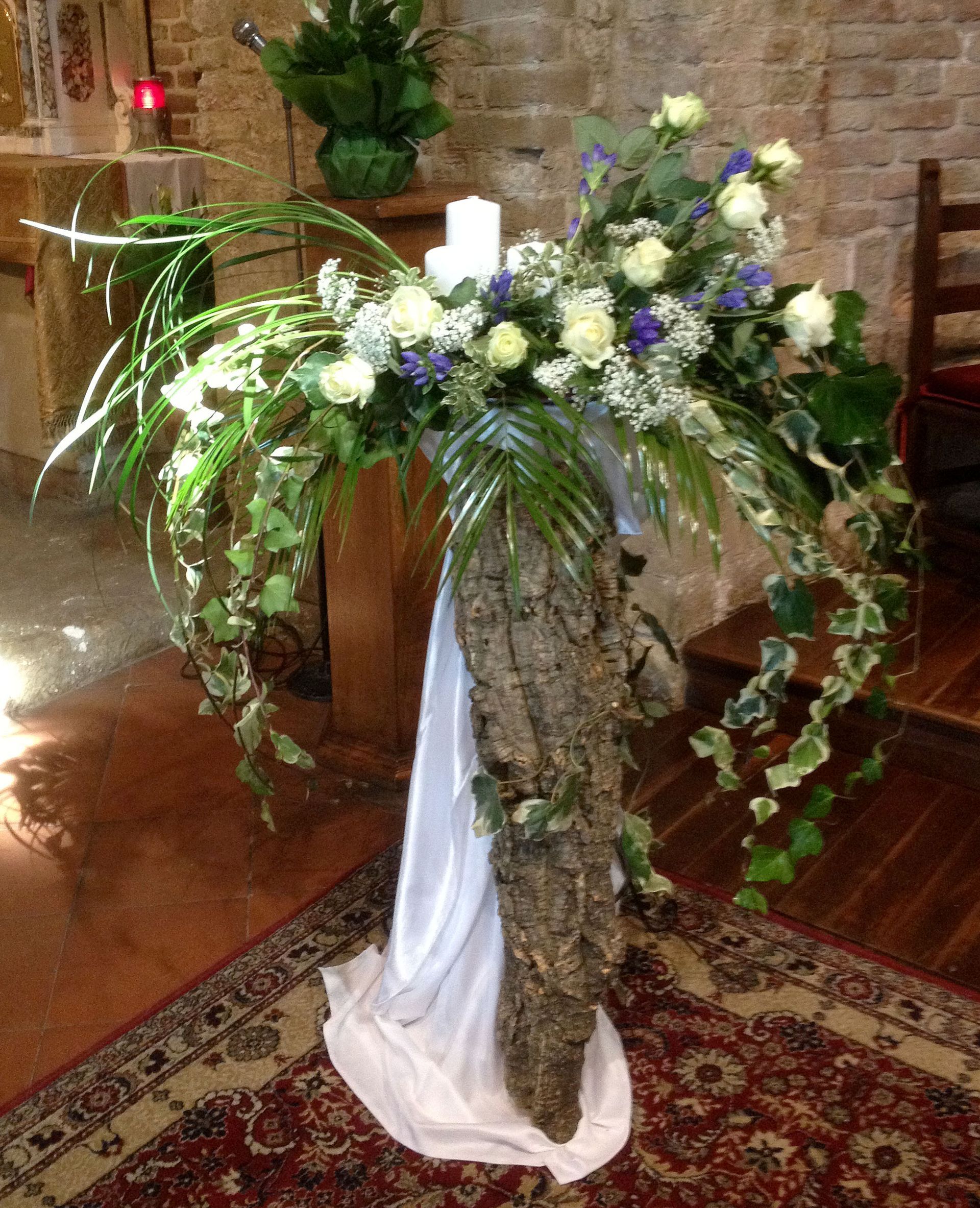 allestimento fiori chiesa per matrimonio