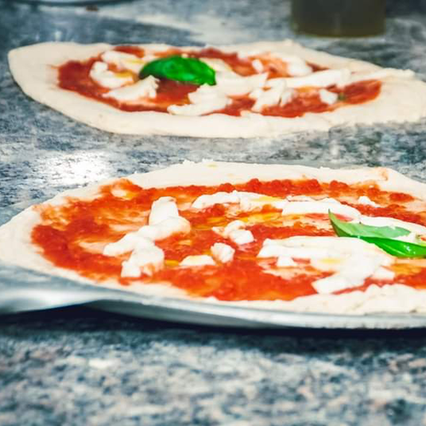 preparazione pizza napoletana