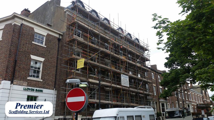 commercial building scaffolding