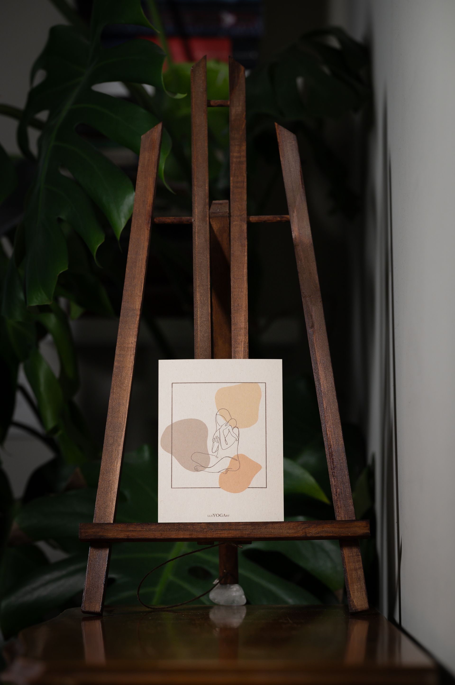 Een mooie geboortekaart voor een bijzondere moeder, vrouw of vriendin in je leven die een baby opkomst heeft.