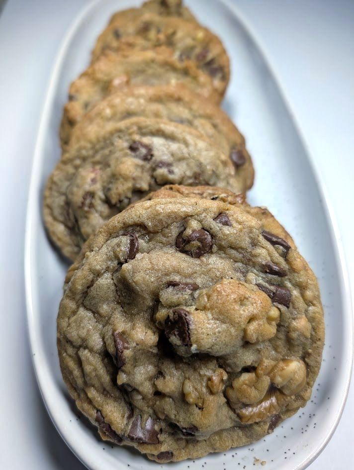 Size Small is a Single Cookie.
Size Medium is a 6 pack . Size Large is a 12 pack.