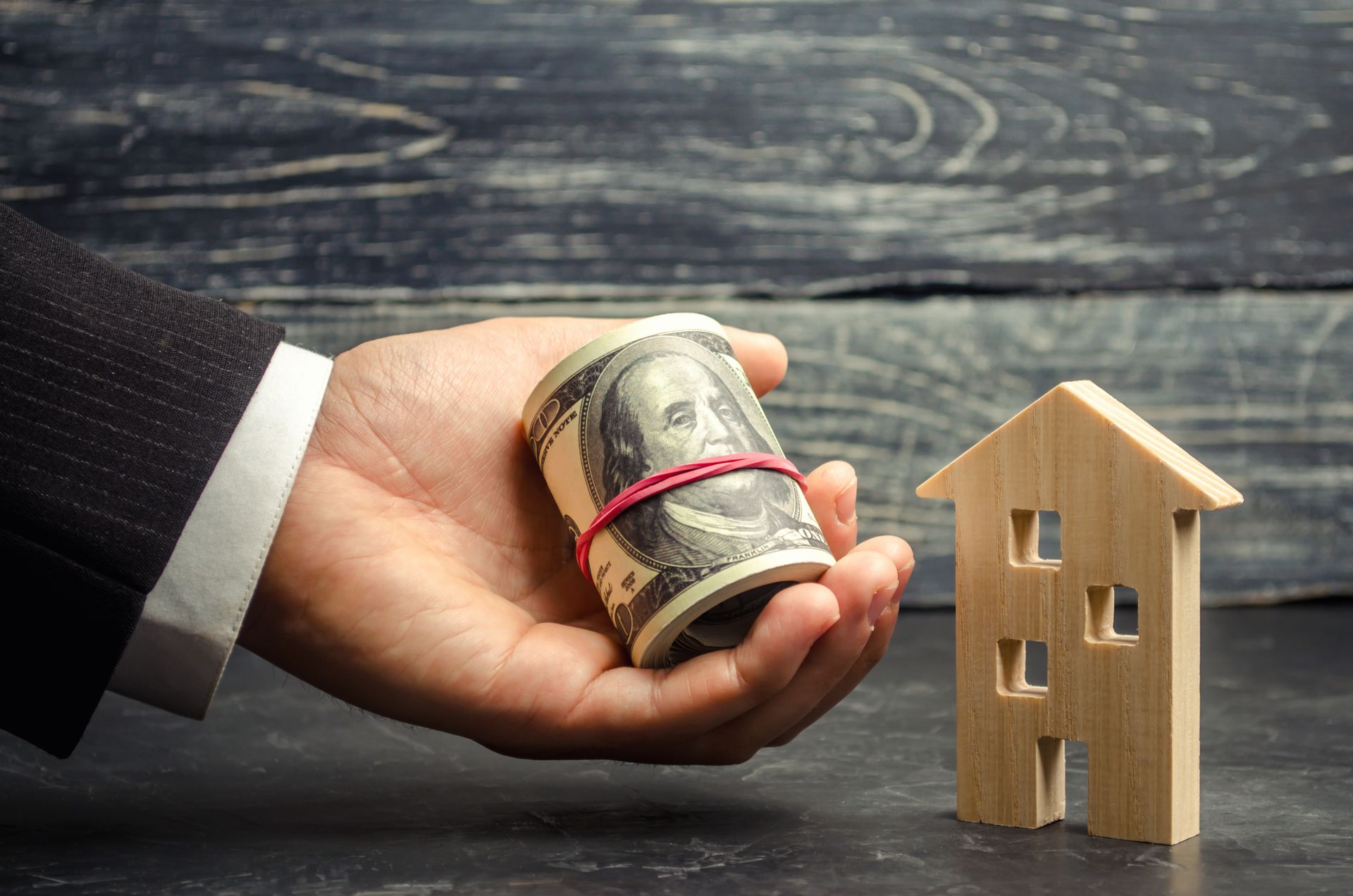 Why Selling to a Cash Home Buyer Provides Essential Immediate Cash Funds for Retirees