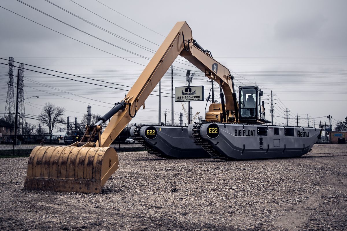 Remu Big Float E22 on ground | Perth, WA | DM Breaker Equipment
