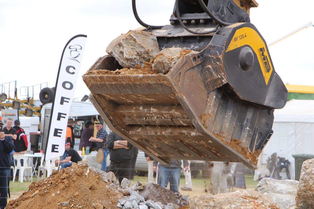 MB BF120 | Perth, WA | DM Breaker Equipment