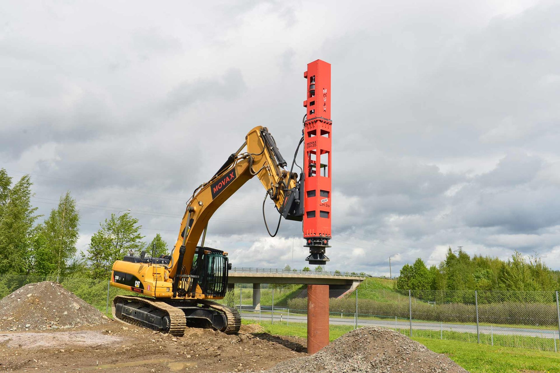 Movax DH | Perth, WA | DM Breaker Equipment