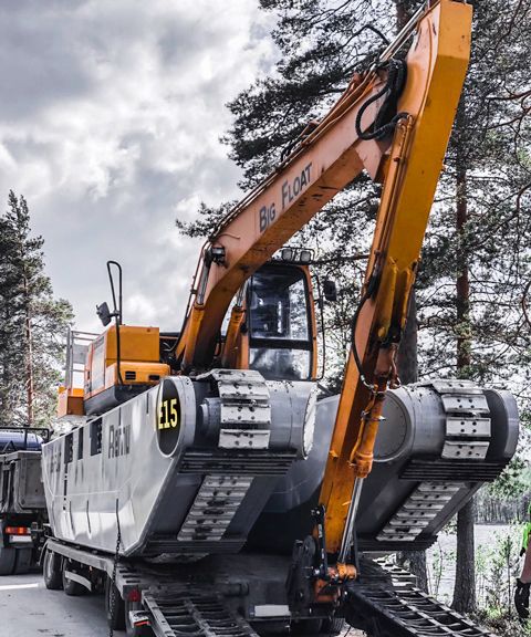 Transporting Remu Big Float | Perth, WA | DM Breaker Equipment