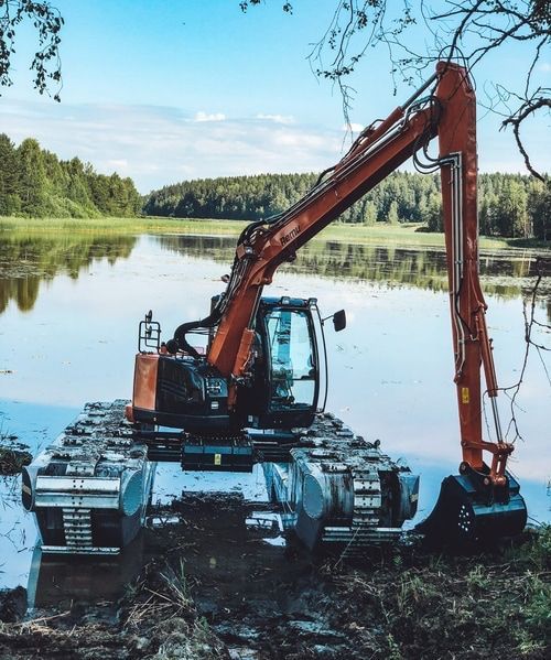 Remu Big Float on site | Perth, WA | DM Breaker Equipment