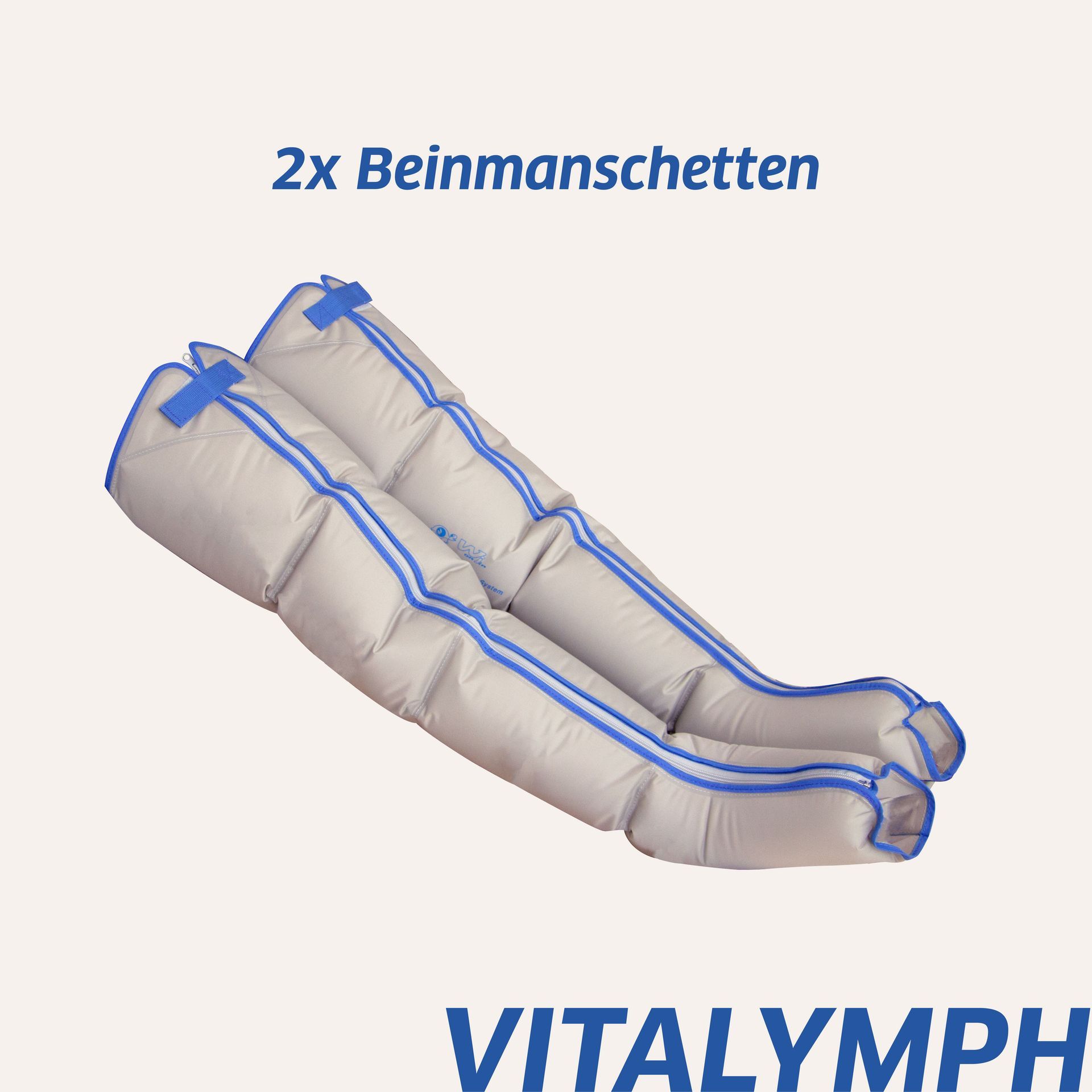 Ein Paar Vitalymph-Kompressionsärmel auf weißem Hintergrund