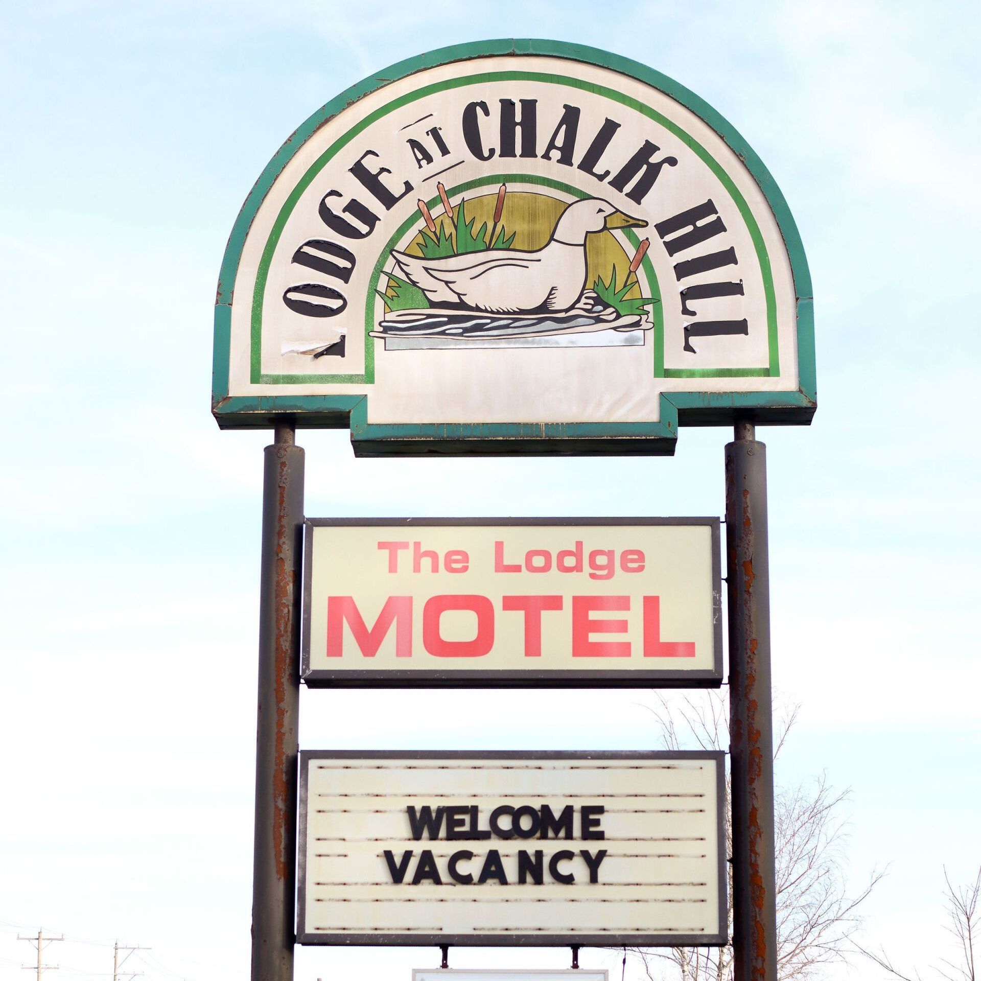 lodge at chalk hill sign