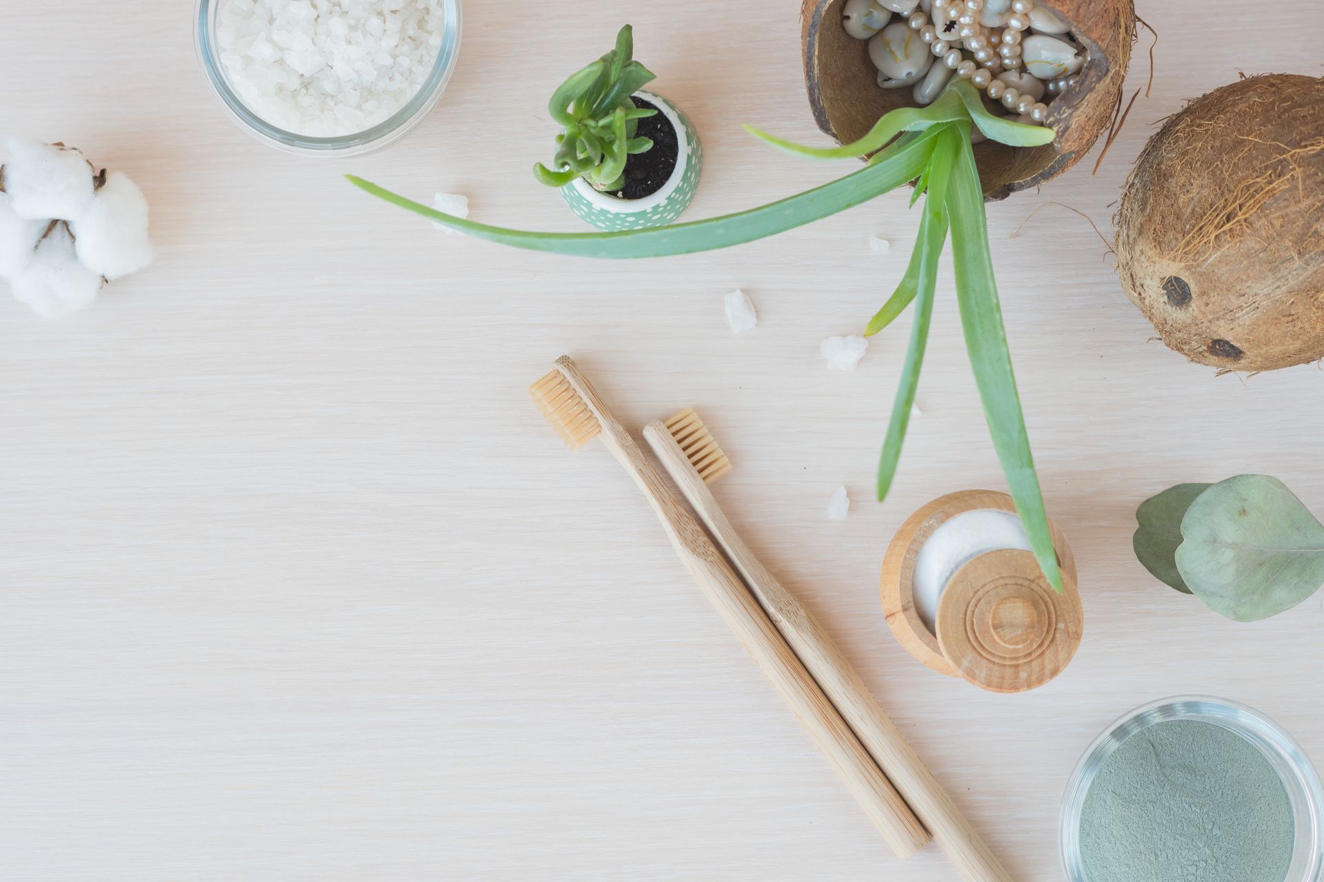 there’s a powerful wellness habit that’s often forgotten — tongue scraping. This ancient Ayurvedic p