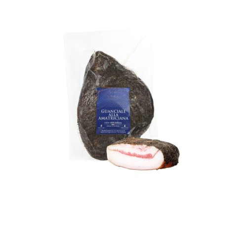 Tagli di carne, possibilmente di manzo, confezionati sottovuoto in un ambiente ben illuminato. Colore scuro, consistenza visibile.