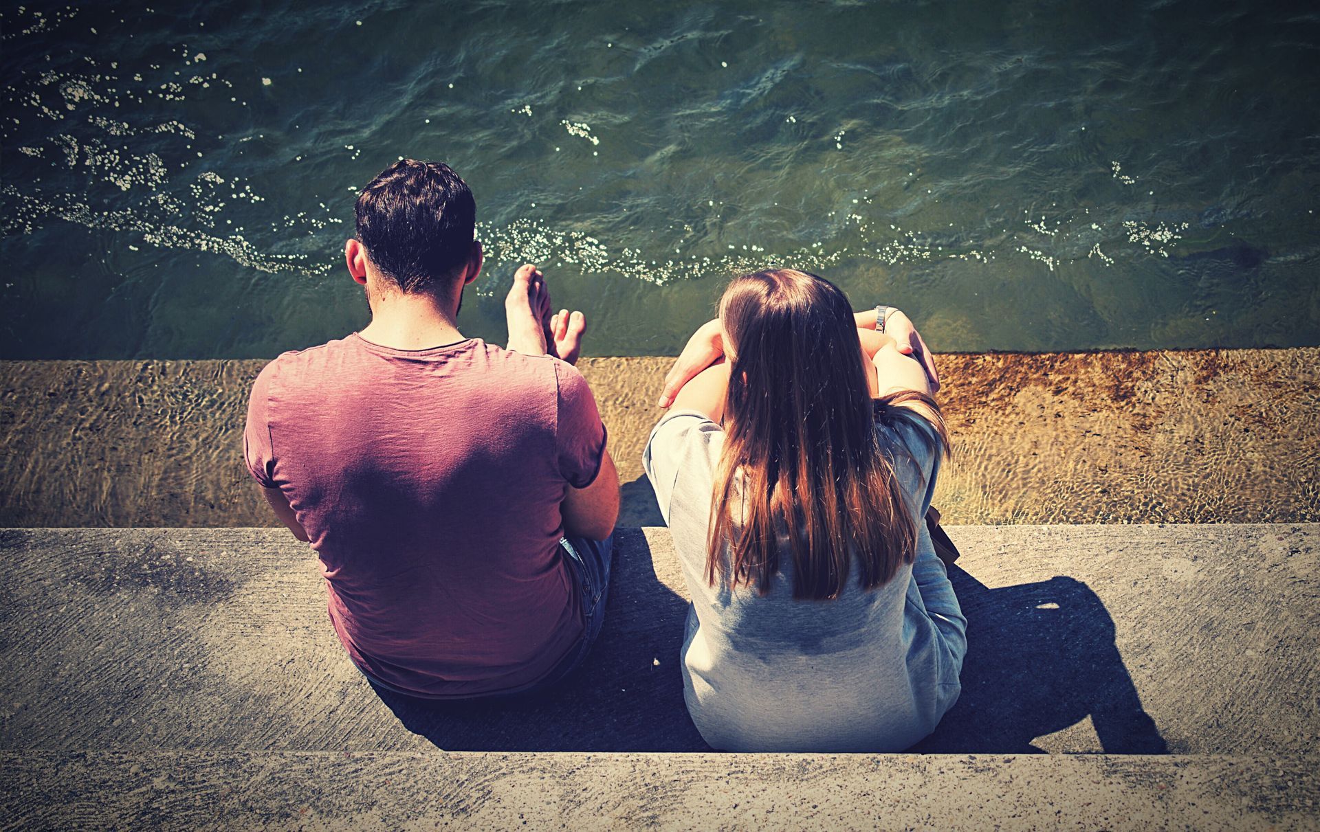 couple soirée romantique à Charleroi après un repas chez Adagio & Gusto