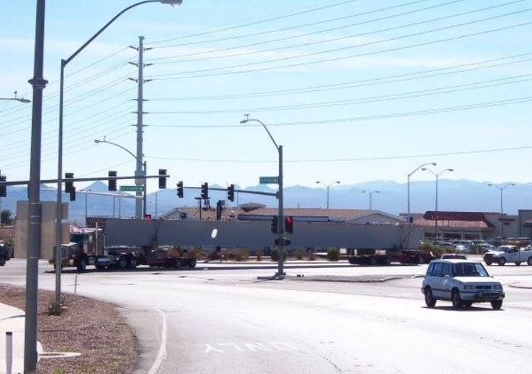 Freight Truck — Freight Truck On The Street in Las Vegas