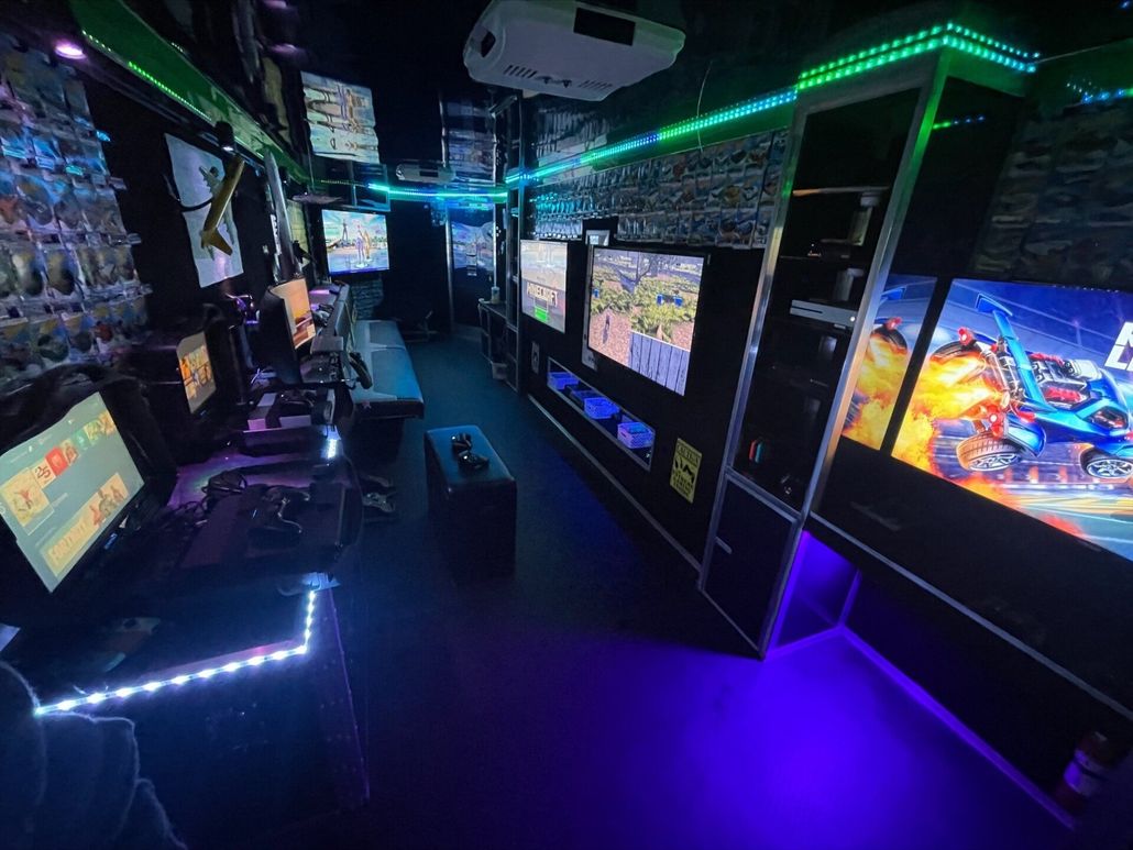 Game Truck Rentals in Pennsylvania/Super Game Trailer