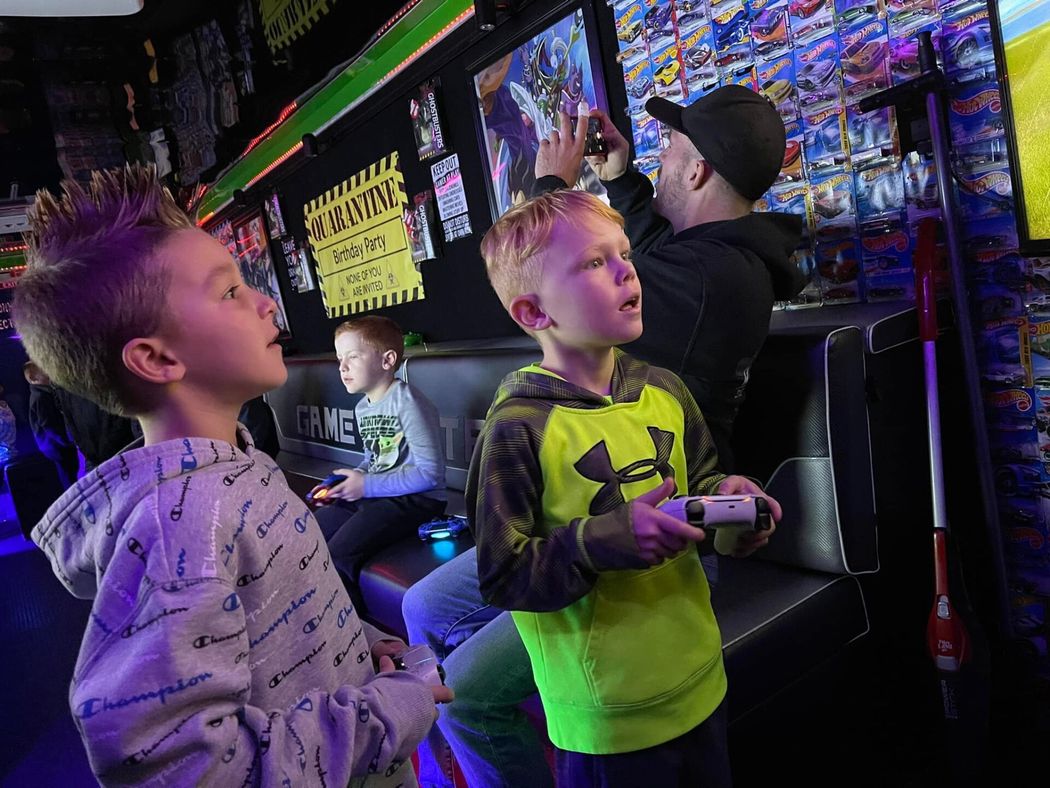 Game Truck Rentals in Pennsylvania/Super Game Trailer