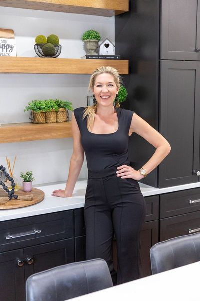 Modern Color Splash: Gorgeously Green Kitchen Cabinets that Usher in Warmer  Months